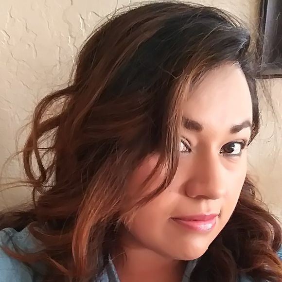 Meet your Posher, Roxy - Picture 1 of 1